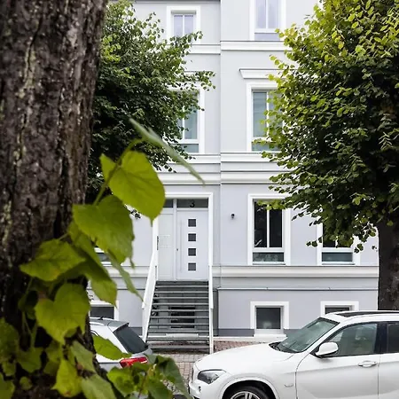 Lighthouse - Premium In Ruhiger, Zentraler Lage Rostock