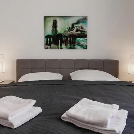 Lighthouse - Premium In Ruhiger, Zentraler Lage Lejlighed *