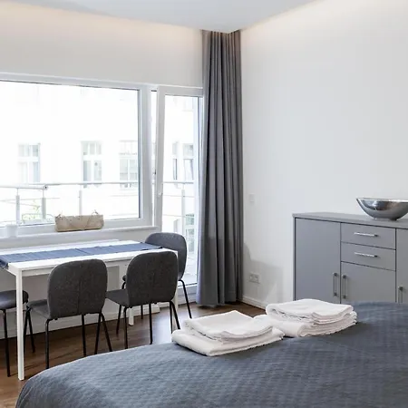 Lighthouse - Premium In Ruhiger, Zentraler Lage Rostock